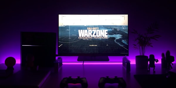 职业电竞选手使用威客电竞平台赛事回放与分析功能进行战术研究的画面