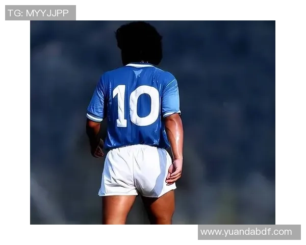 老牌足球球星传奇:回顾那些改变历史的经典球员与足坛瞬间